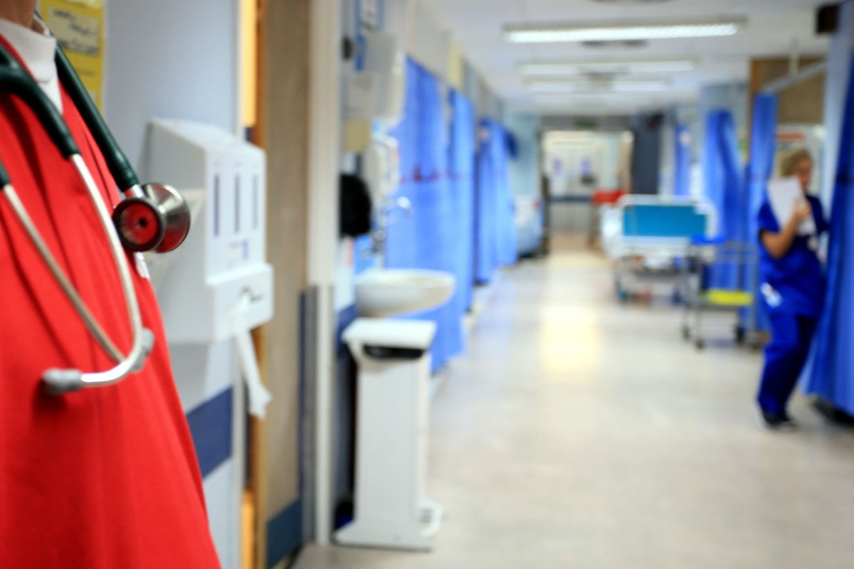 Newly qualified doctors work part-time jobs to make ends meet