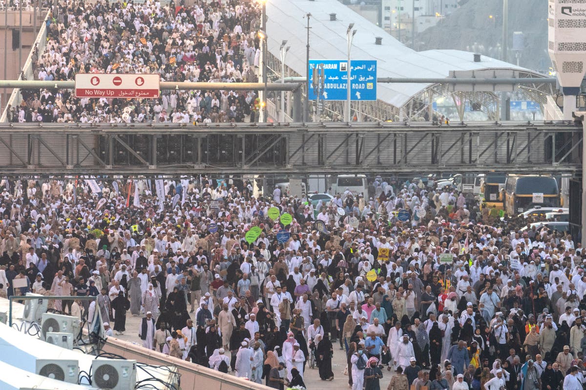 Muslim pilgrims warp up Hajj with final symbolic stoning of the devil and final circling of Kaaba