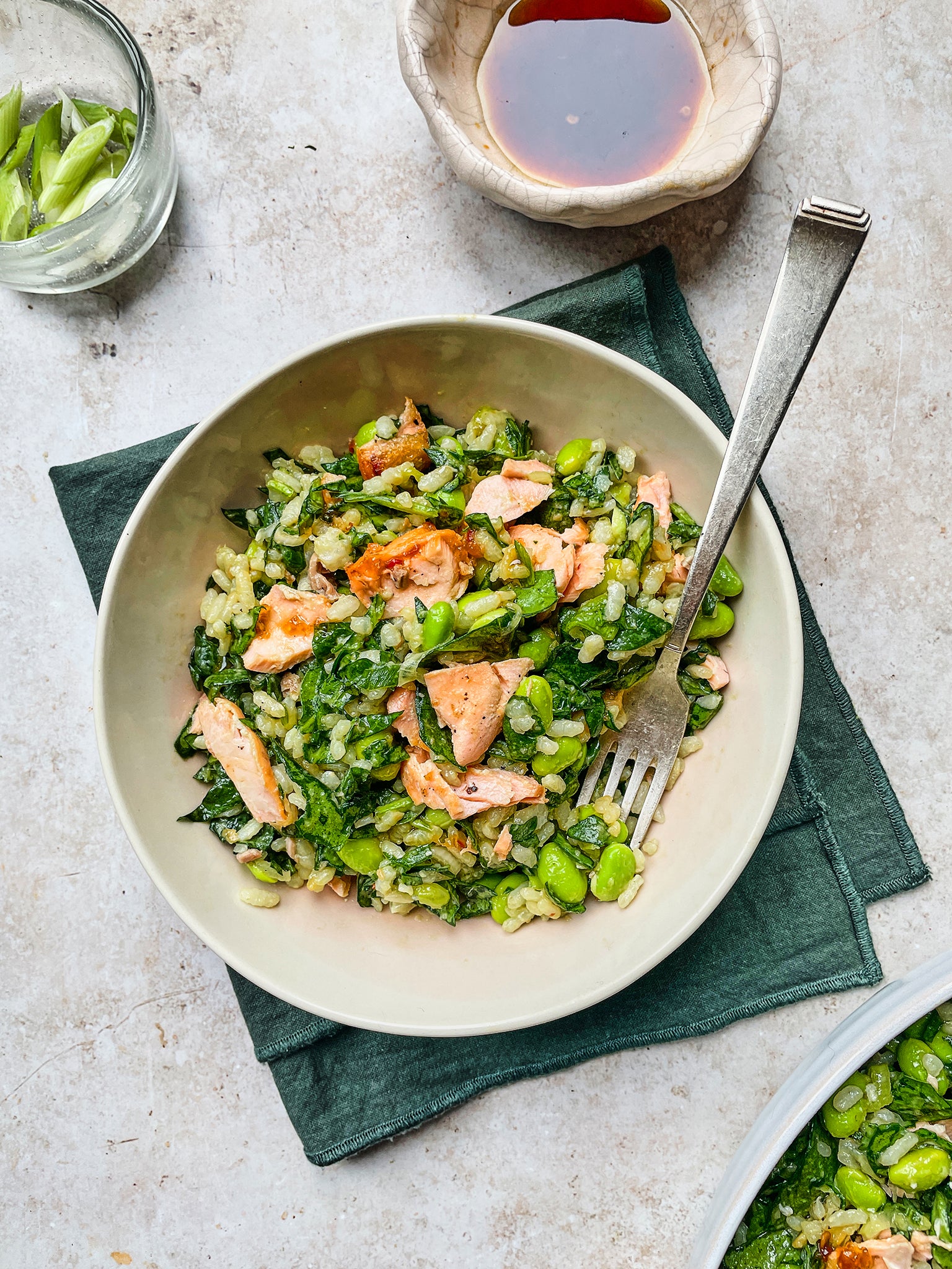 This salad has less than 500 calories and is a source of protein and fibre