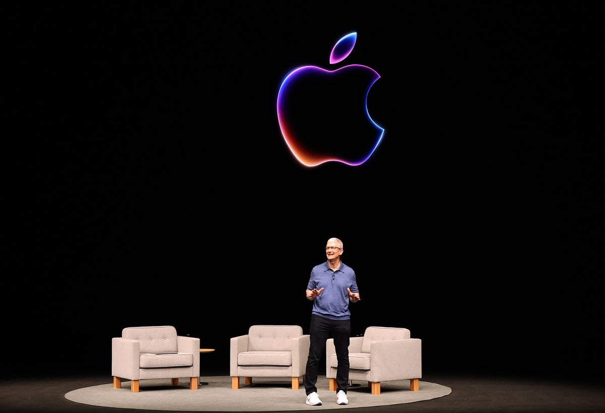 Apple launches ‘AI training’ for developers after it announces new artificial intelligence features