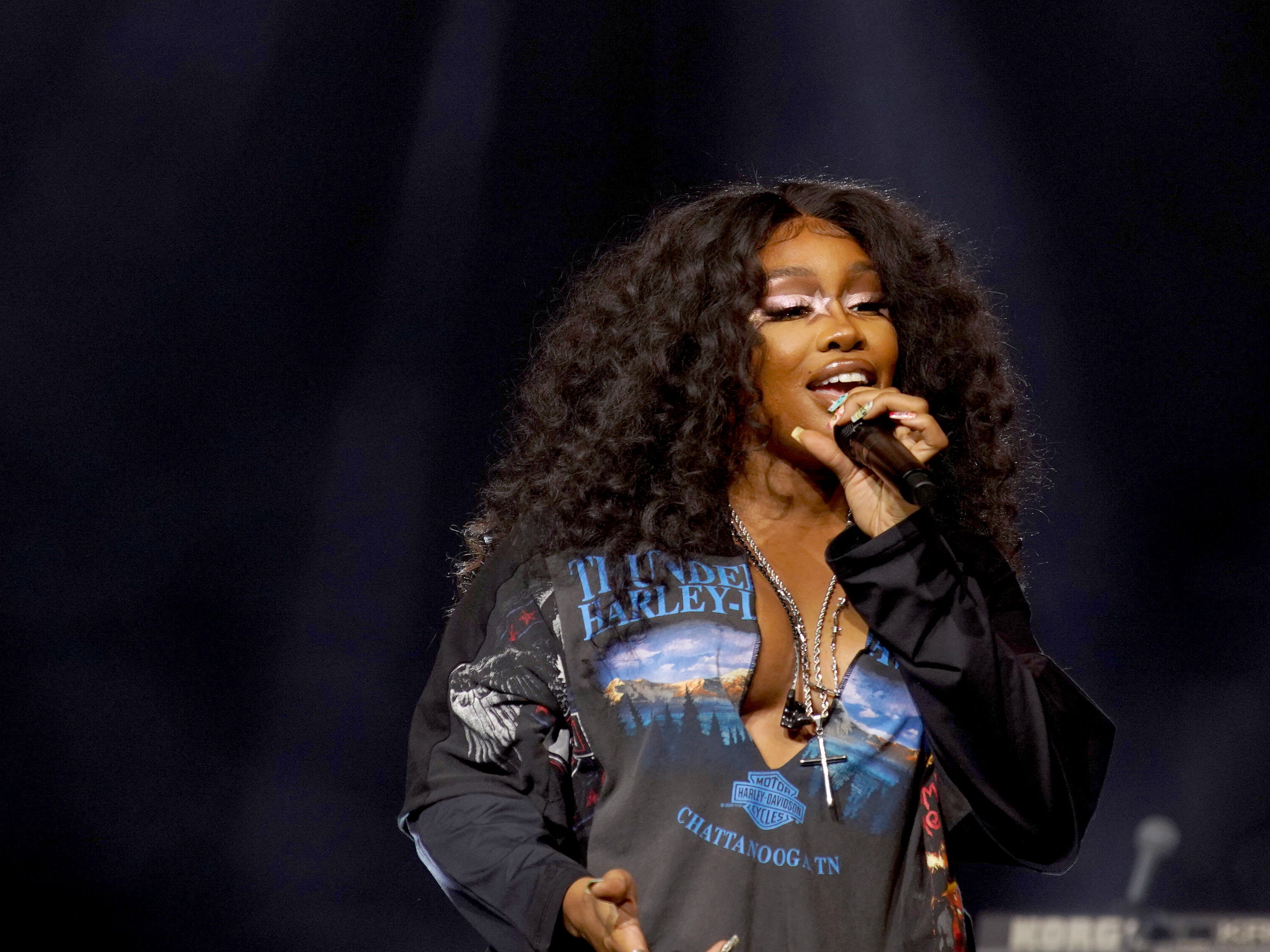 SZA, who sold out four nights at the O2 Arena last year, should be the ideal headliner