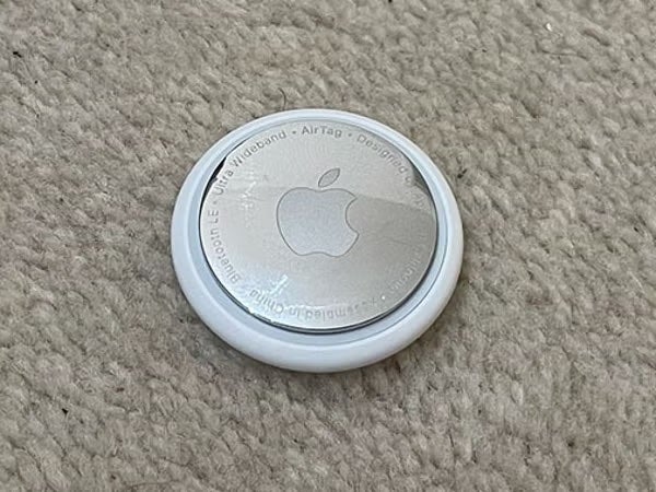 apple airtag, best key finders and bluetooth trackers 