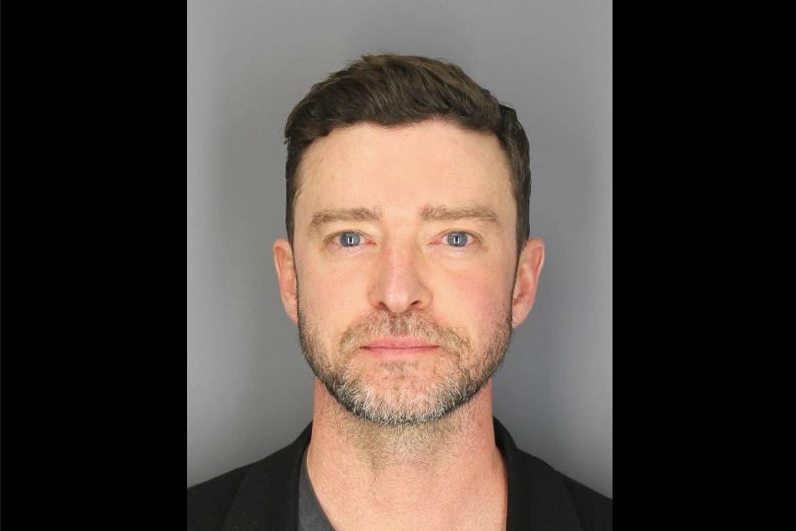 The cop who arrested Timberlake was reportedly so young that he didn’t recognize the superstar