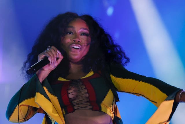 <p>SZA performs at the Global Citizen Festival 2022</p>