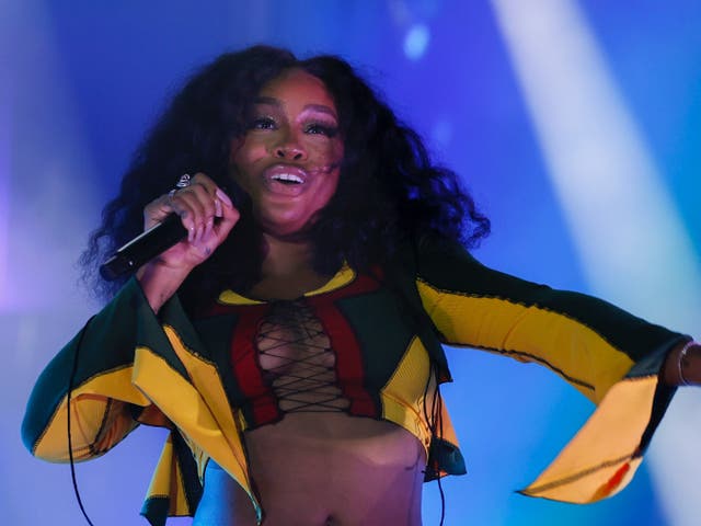 <p>SZA performs at the Global Citizen Festival 2022</p>