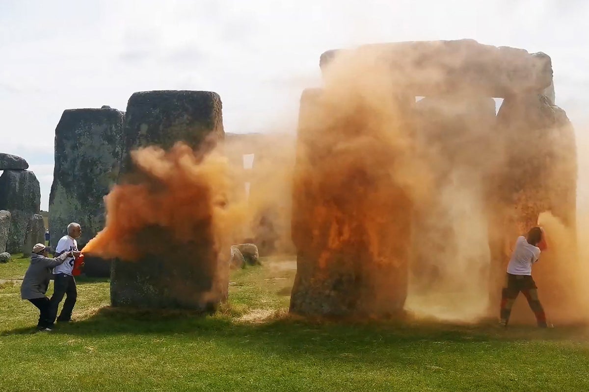 Watch: Just Stop Oil spray Stonehenge orange on eve of summer solstice