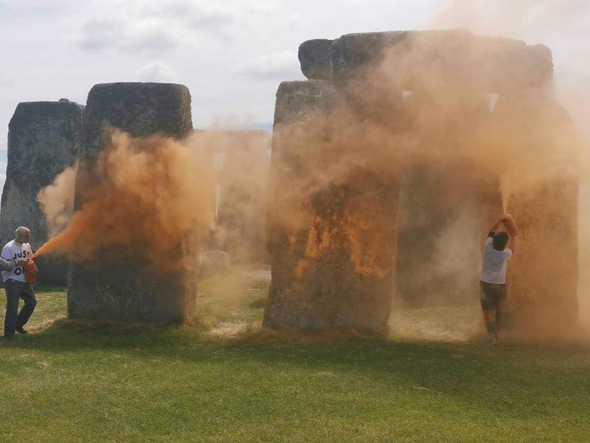  Just Stop Oil protesters cover Stonehenge in orange paint ahead of summer solstice