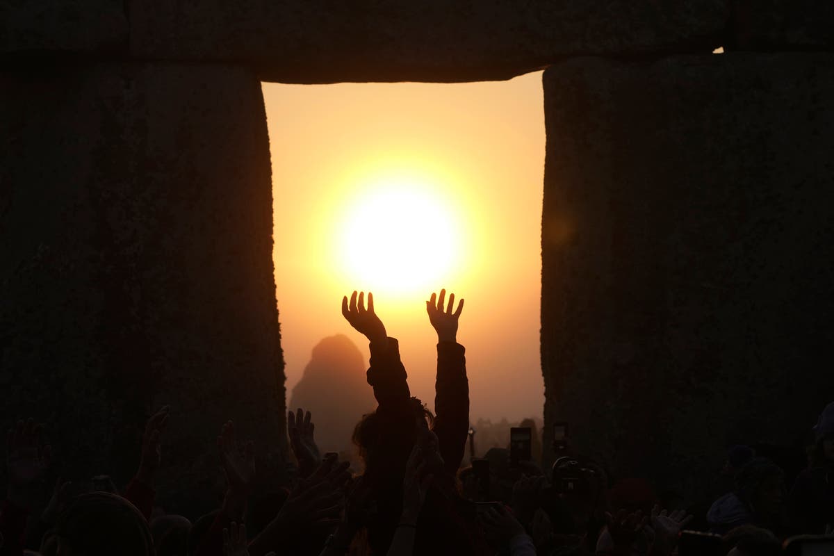 Stonehenge not visibly damaged by protest paint. It's clean and ready to rock the solstice.