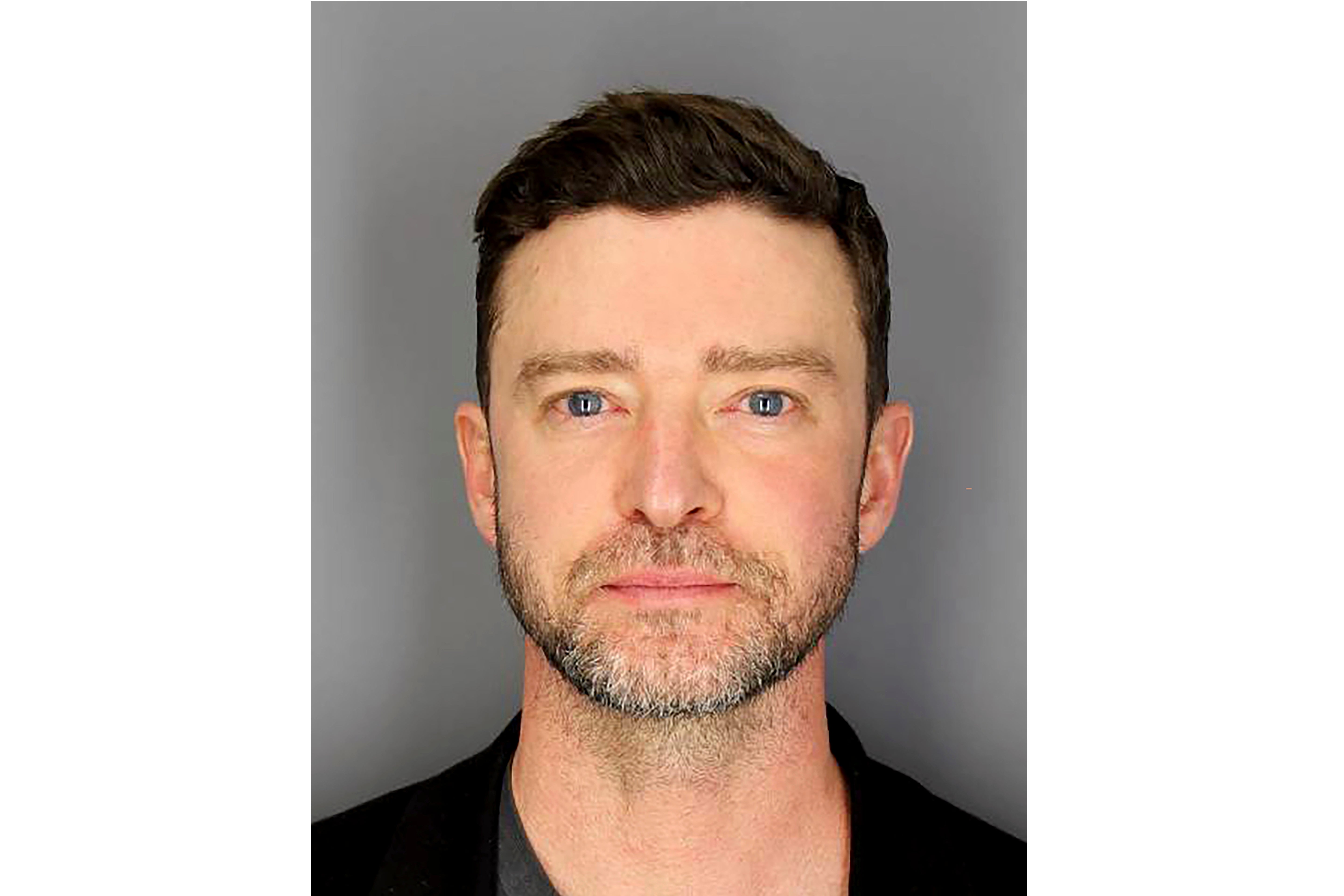 Justin Timberlake was arrested on a DWI charge in the Hamptons. A bartender now says he had a lone martini before leaving and being stopped for DWI