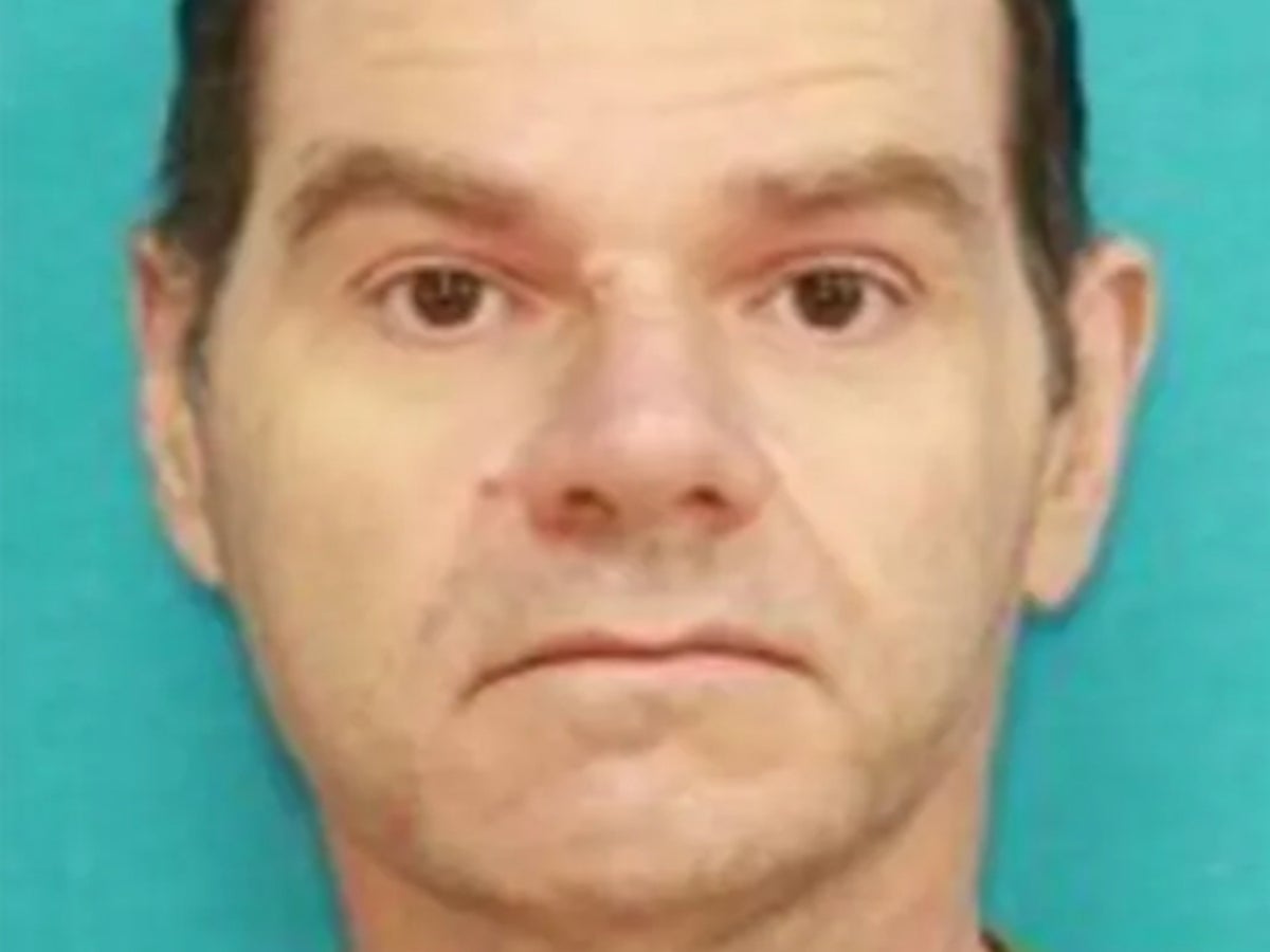 Cops hunting for armed felon wanted in four homicides across two states