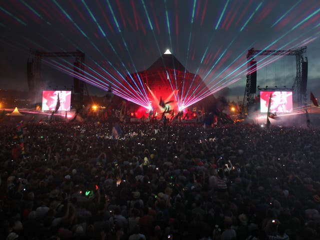 <p>The Pyramid Stage was packed during Coldplay’s performance in 2011</p>
