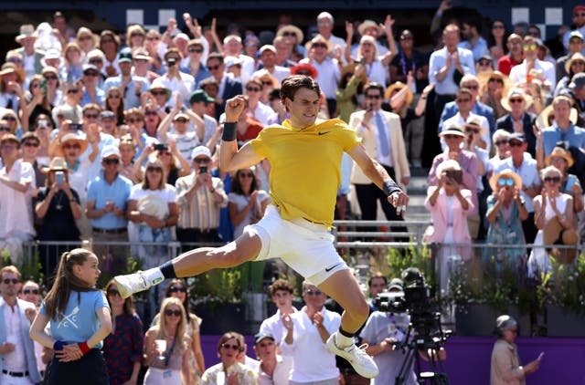 <p>Jack Draper celebrates after beating Carlos Alcaraz </p>