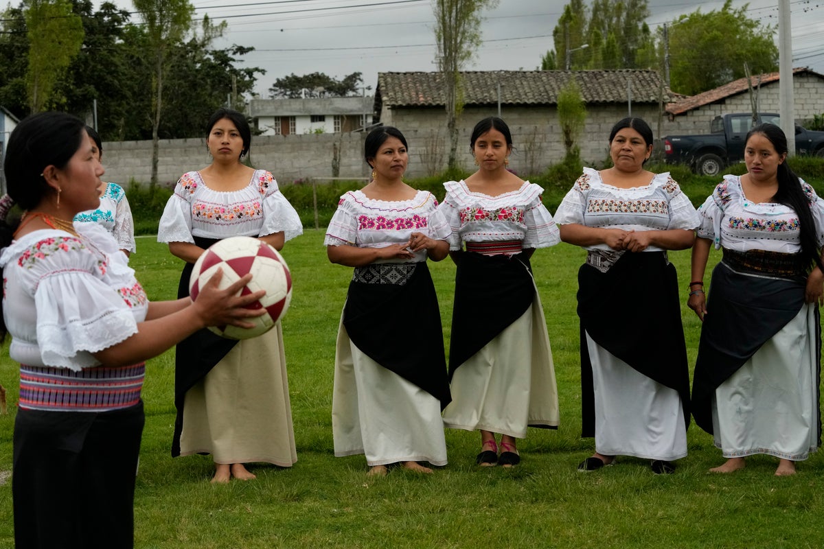 Indigenous women in Ecuador take on soccer by inventing a sport: handball in traditional skirts