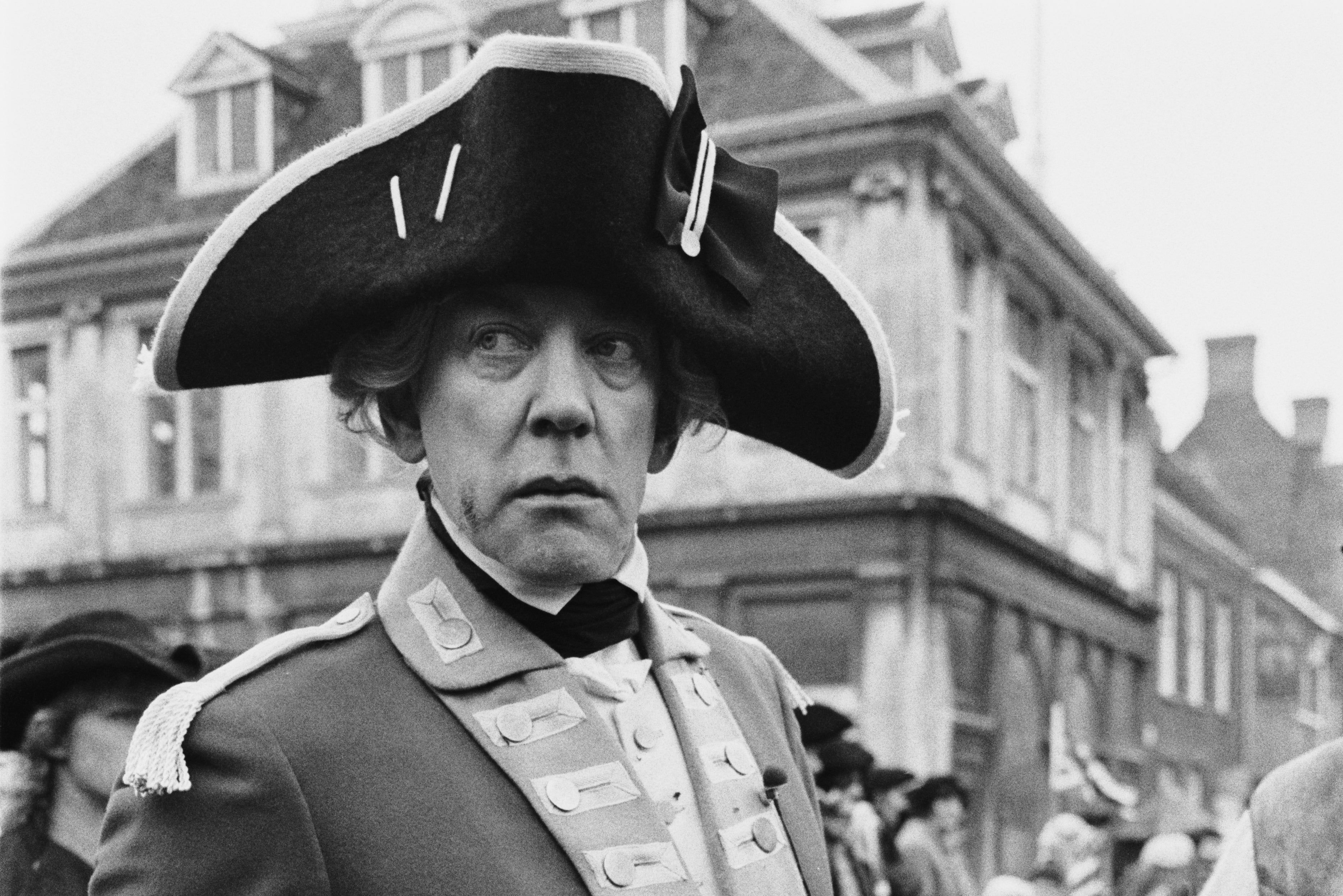 Sutherland in period costume as Sgt Maj Peasy for the historical drama ‘Revolution’, March 25, 1985