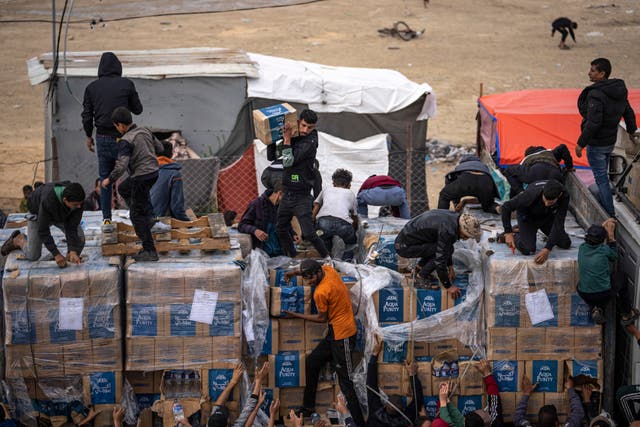 Israel Palestinians Aid Convoys Blocked
