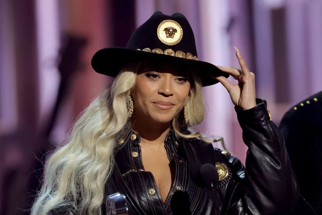 <p>Beyonce accepts the Innovator Award onstage during the 2024 iHeartRadio Music Awards at Dolby Theatre in Los Angeles, California</p>