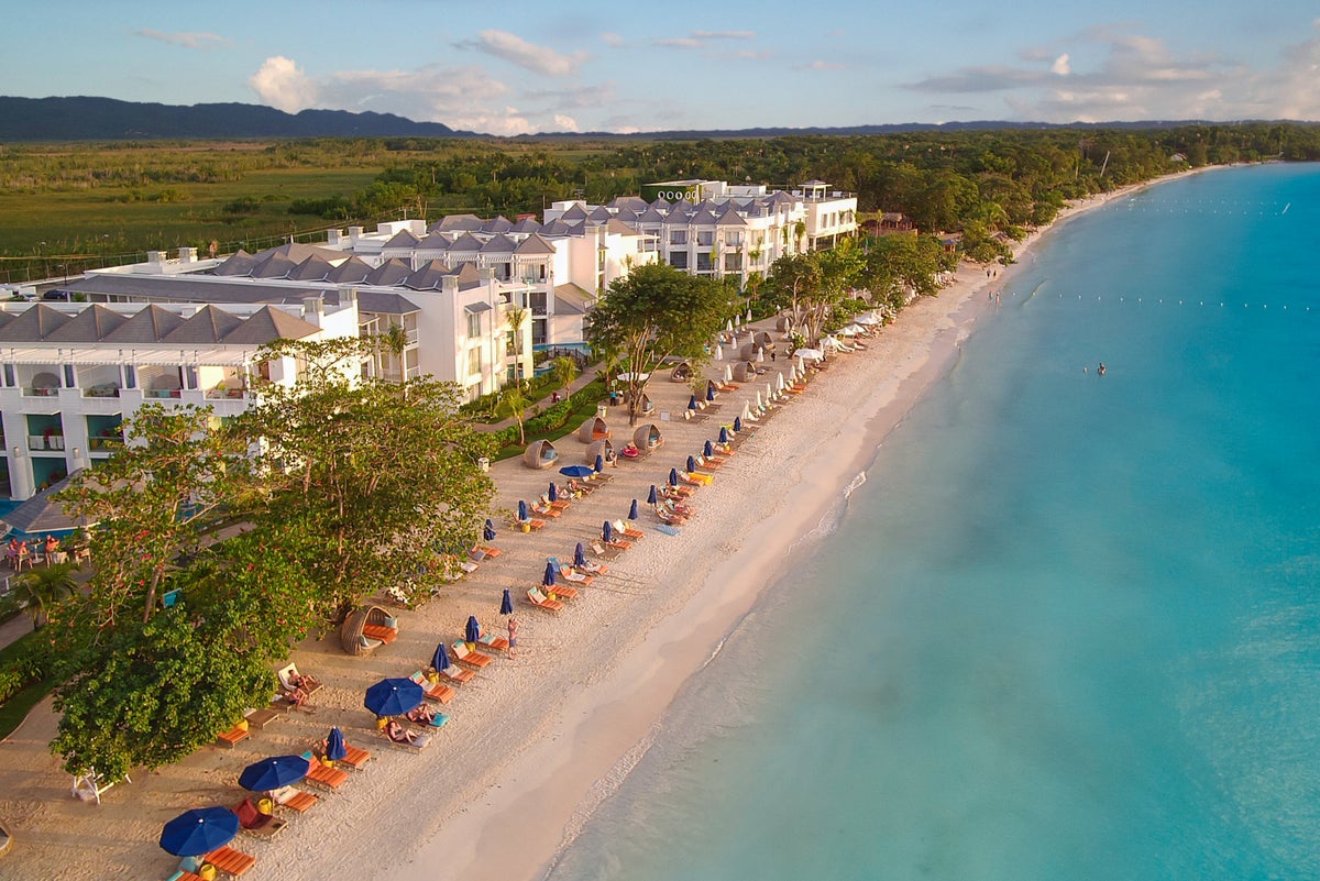 Azul Beach Resort Negril, Jamaica hotel review