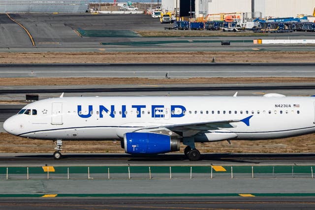 <p>A United Airlines Airbus A320 in San Francisco</p>