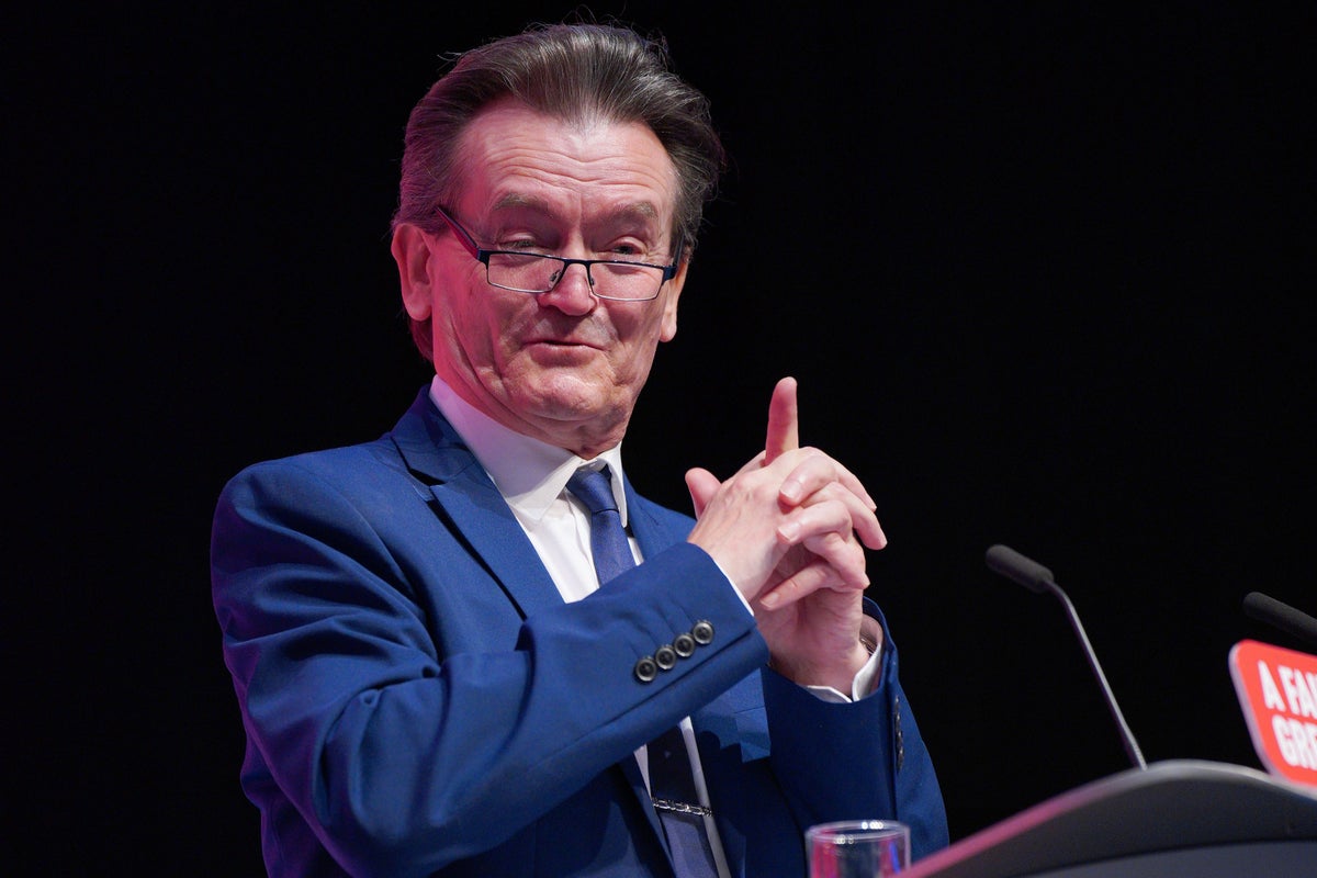 Singer diagnosed with prostate cancer after seeing doctor for sore throat
