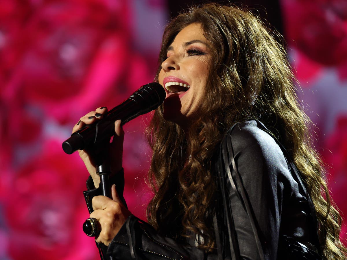 When is Shania Twain performing on the Pyramid Stage at Glastonbury and how to watch