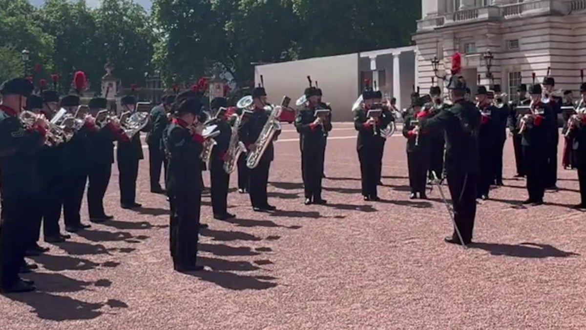 Taylor Swift receives royal welcome as Buckingham Palace military band play Shake It Off ahead of Wembley tour