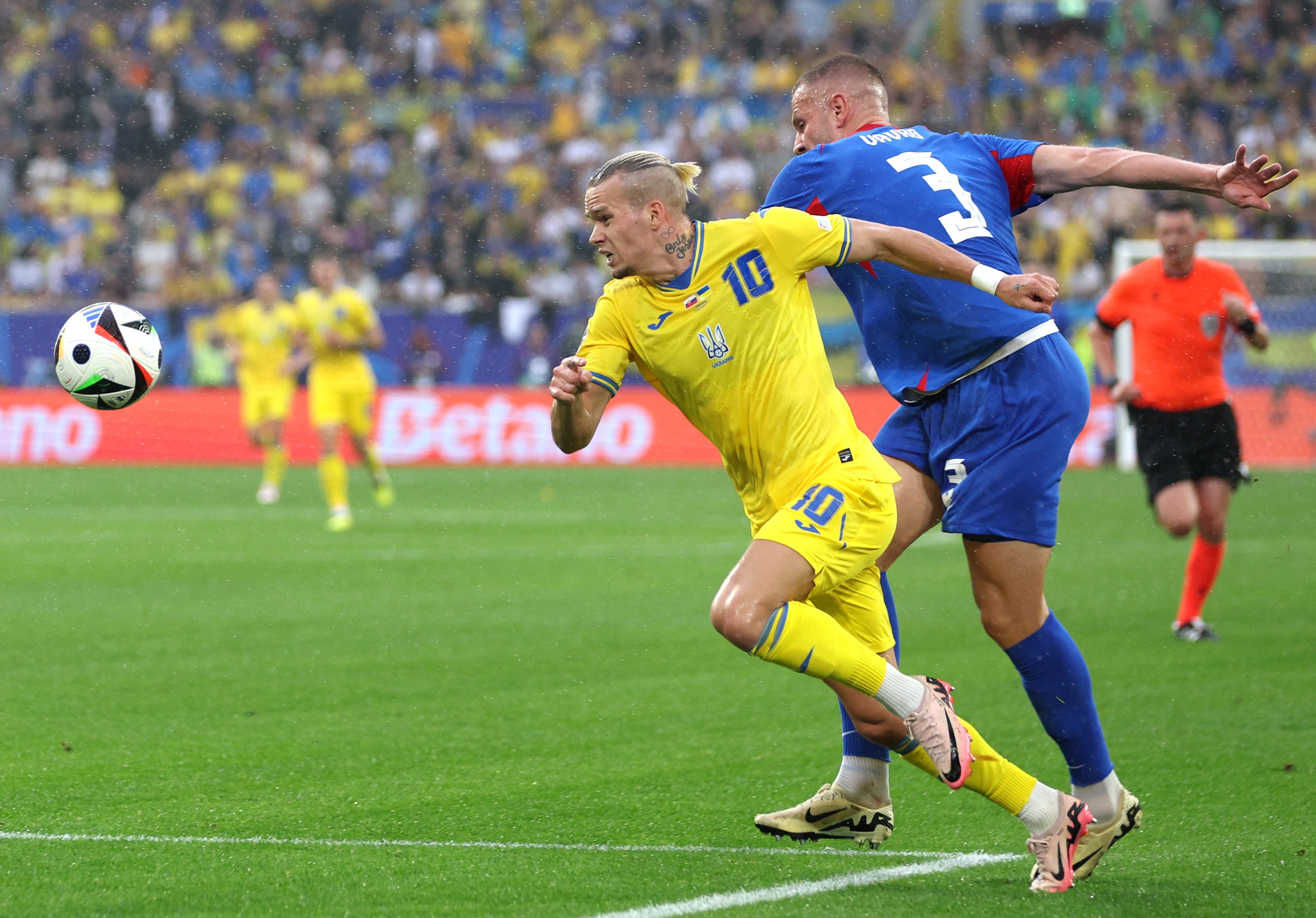 The same Mykhailo Mudryk, but different? Chelsea winger adapts to ...