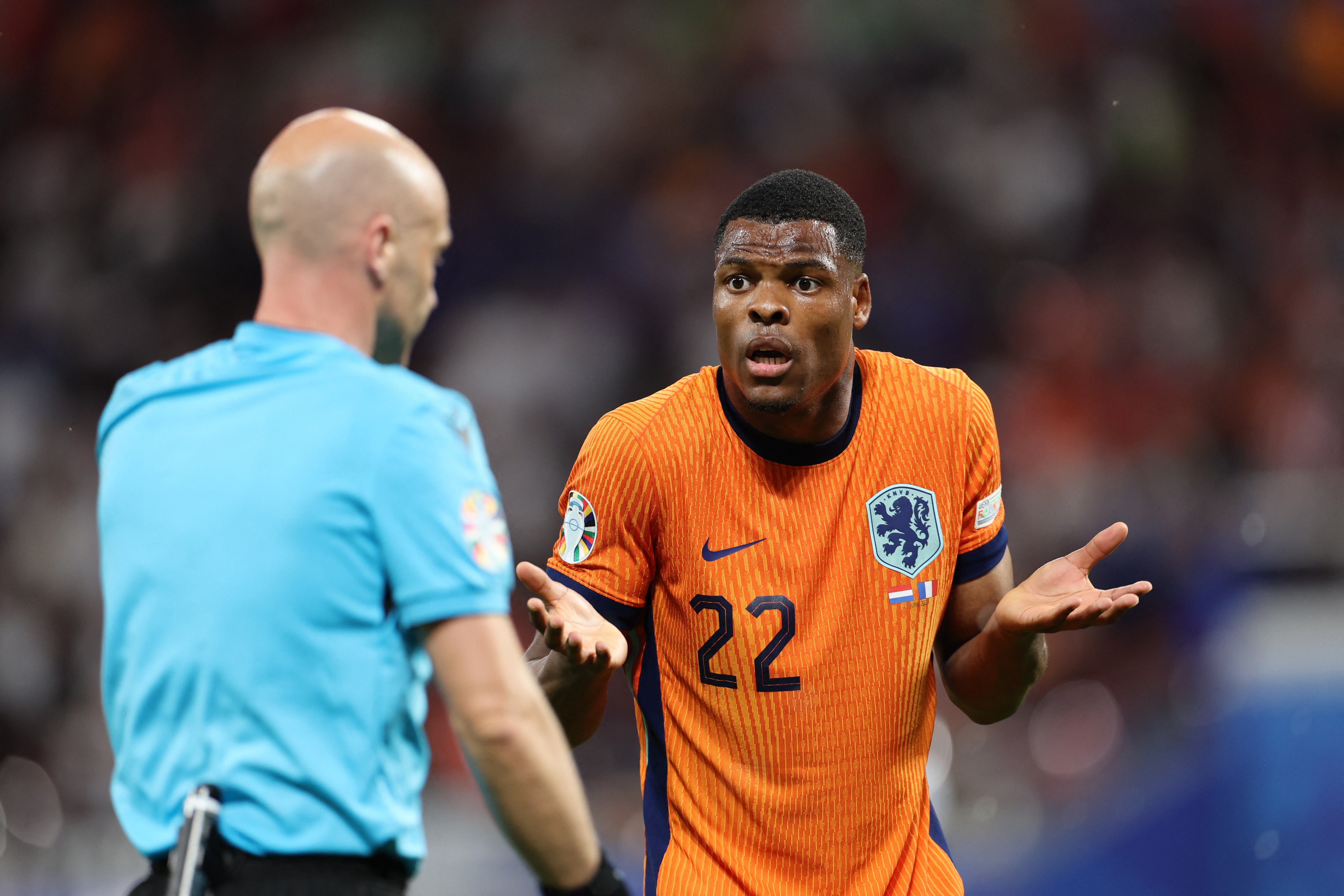 Denzel Dumfries était hors-jeu lorsque Xavi Simons a relâché le ballon