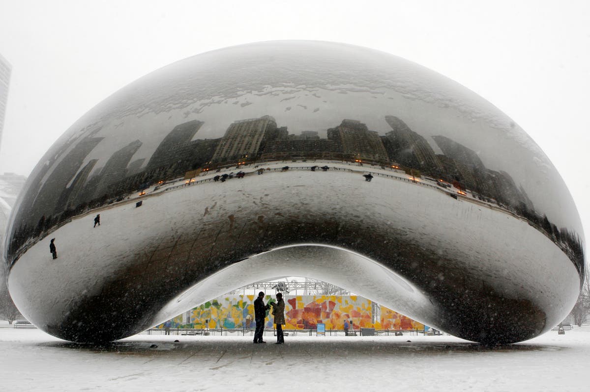 Chicago’s iconic ‘Bean’ sculpture reopens to tourists after nearly a year of construction Chicago’s iconic ‘Bean’ sculpture reopens to tourists after nearly a year of construction