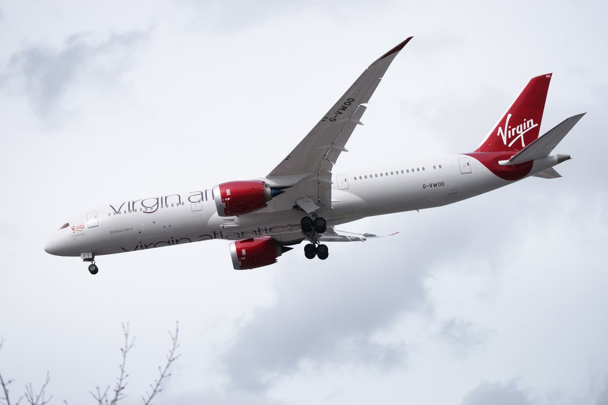 Virgin Atlantic plane forced to reroute due to cracked windshield at 40,000ft