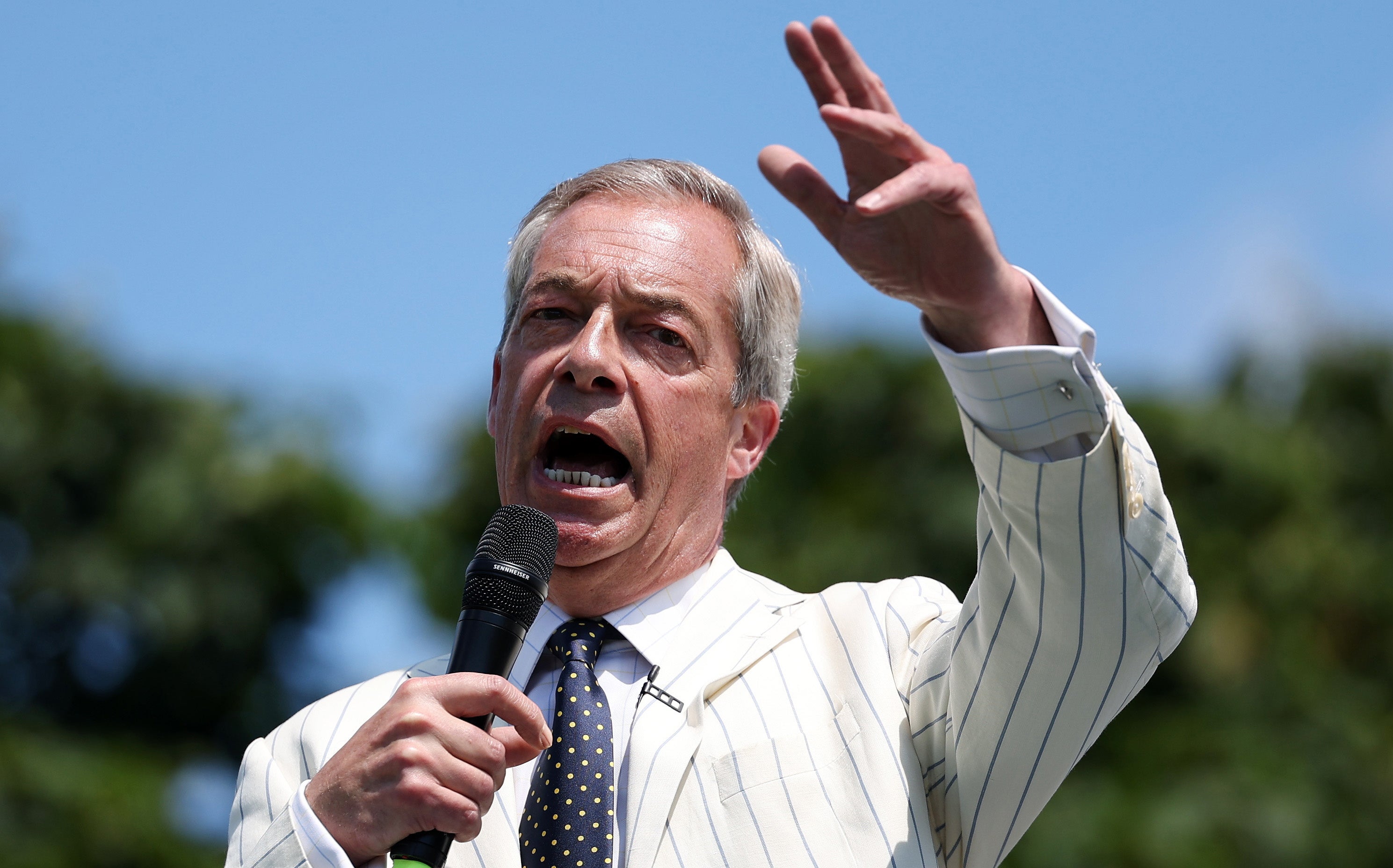 Farage still ahead of the Tories despite being described as pro-Putin