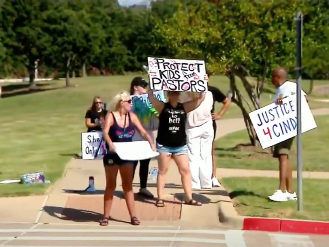 A group of protesters outside Gateway Church in Southlake, Texas, calling for pastor Robert Morris to step down last week