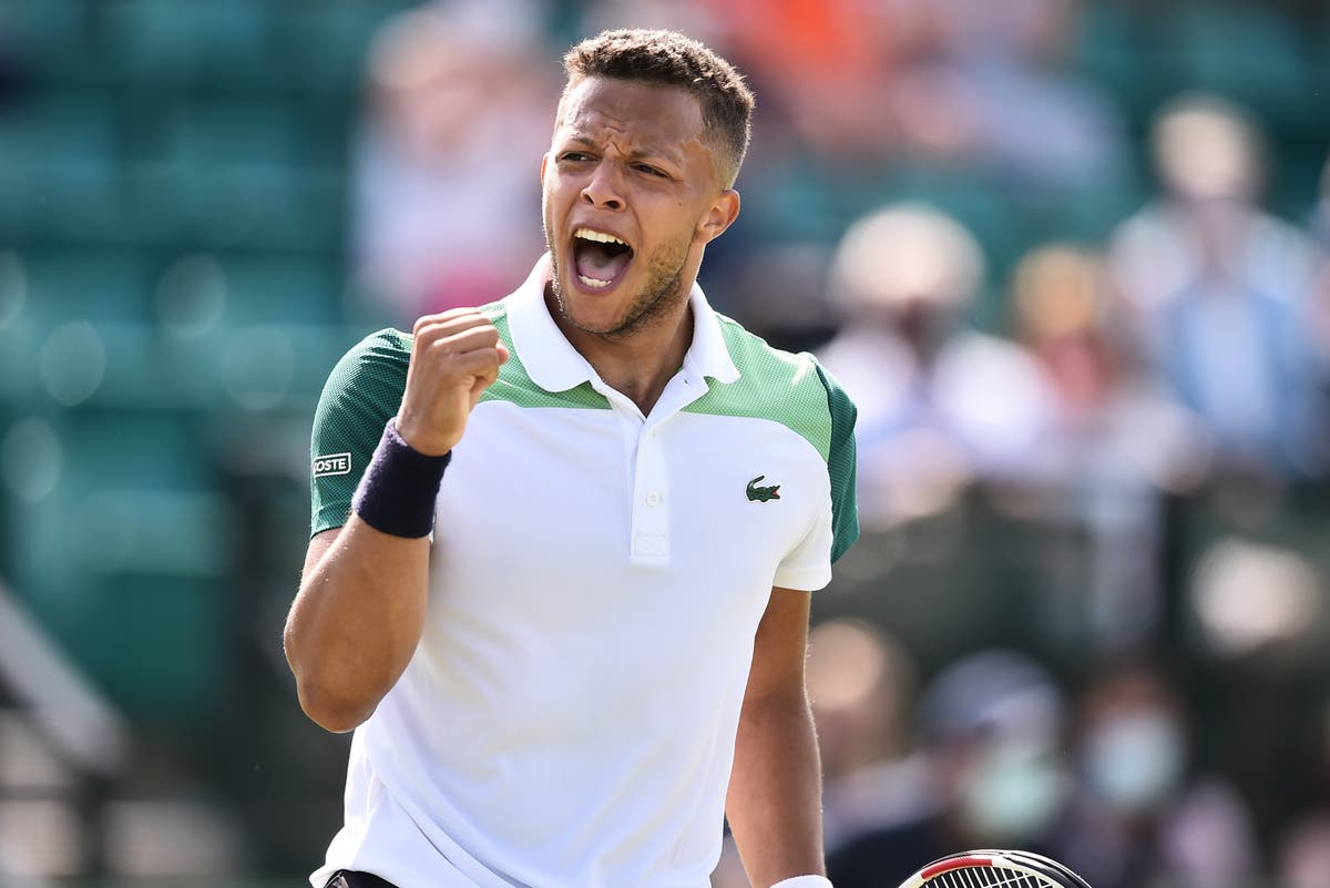 Jay Clarke denies Diego Schwartzmann fairytale farewell with impressive Wimbledon qualifying win