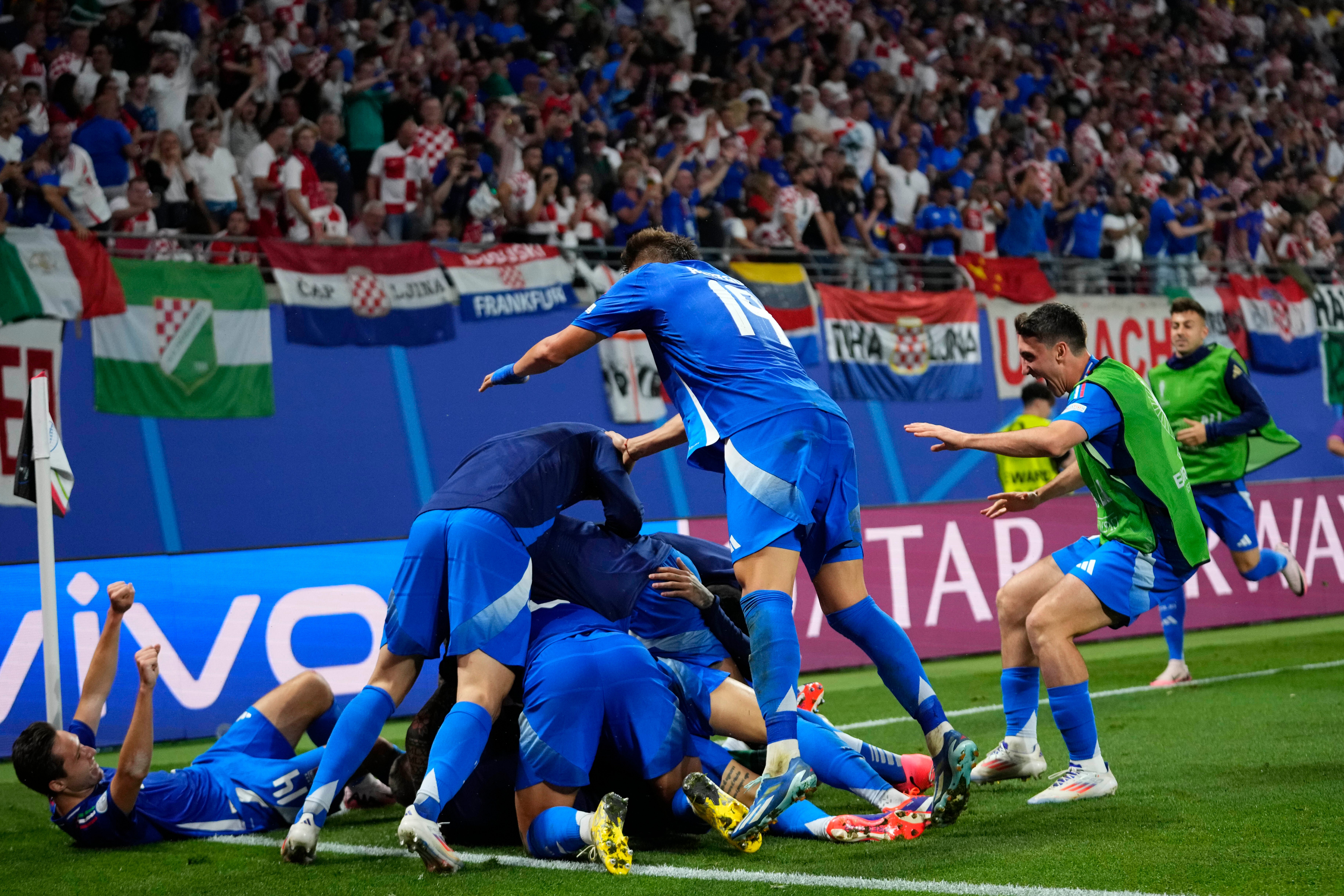 Italy knocked out Croatia with the last kick of the game