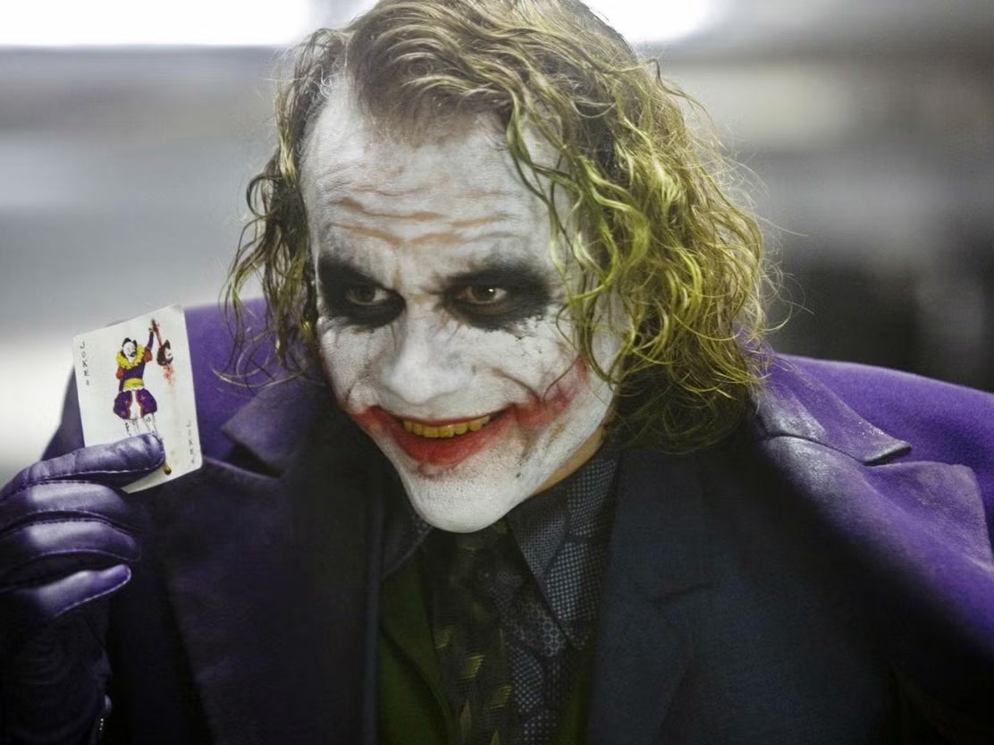 Heath Ledger como Coringa em 'O Cavaleiro das Trevas'