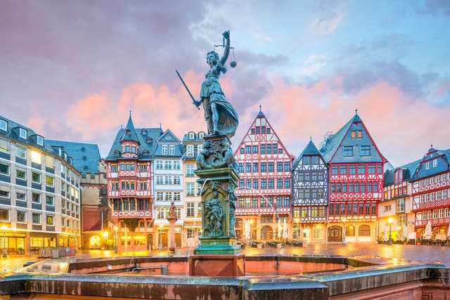 <p>The old town square R?merberg is the heart of the AltStadt medieval quarter </p>