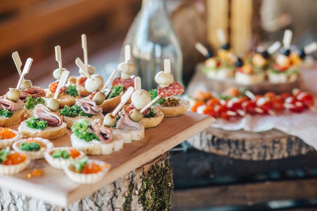 <p>Bride sparks debate after she didn’t serve vegan food at wedding</p>