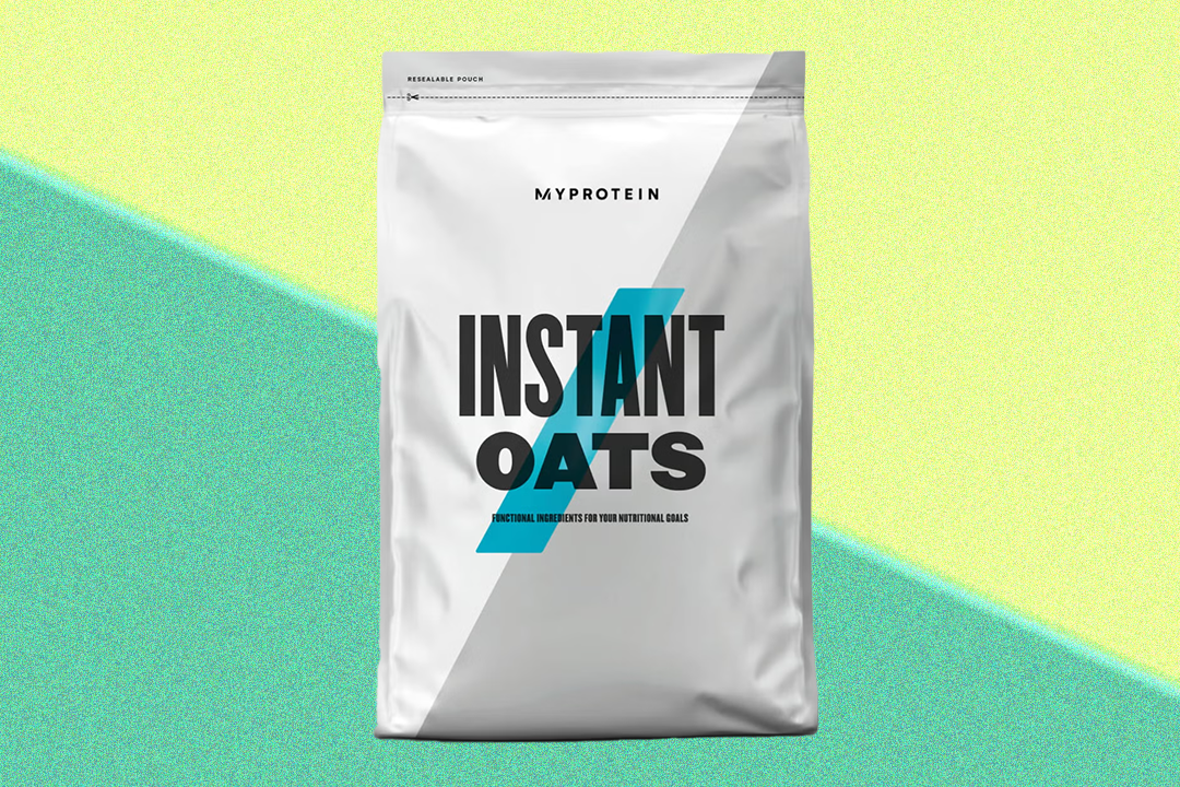 The oat powder makes porridge, shakes and more