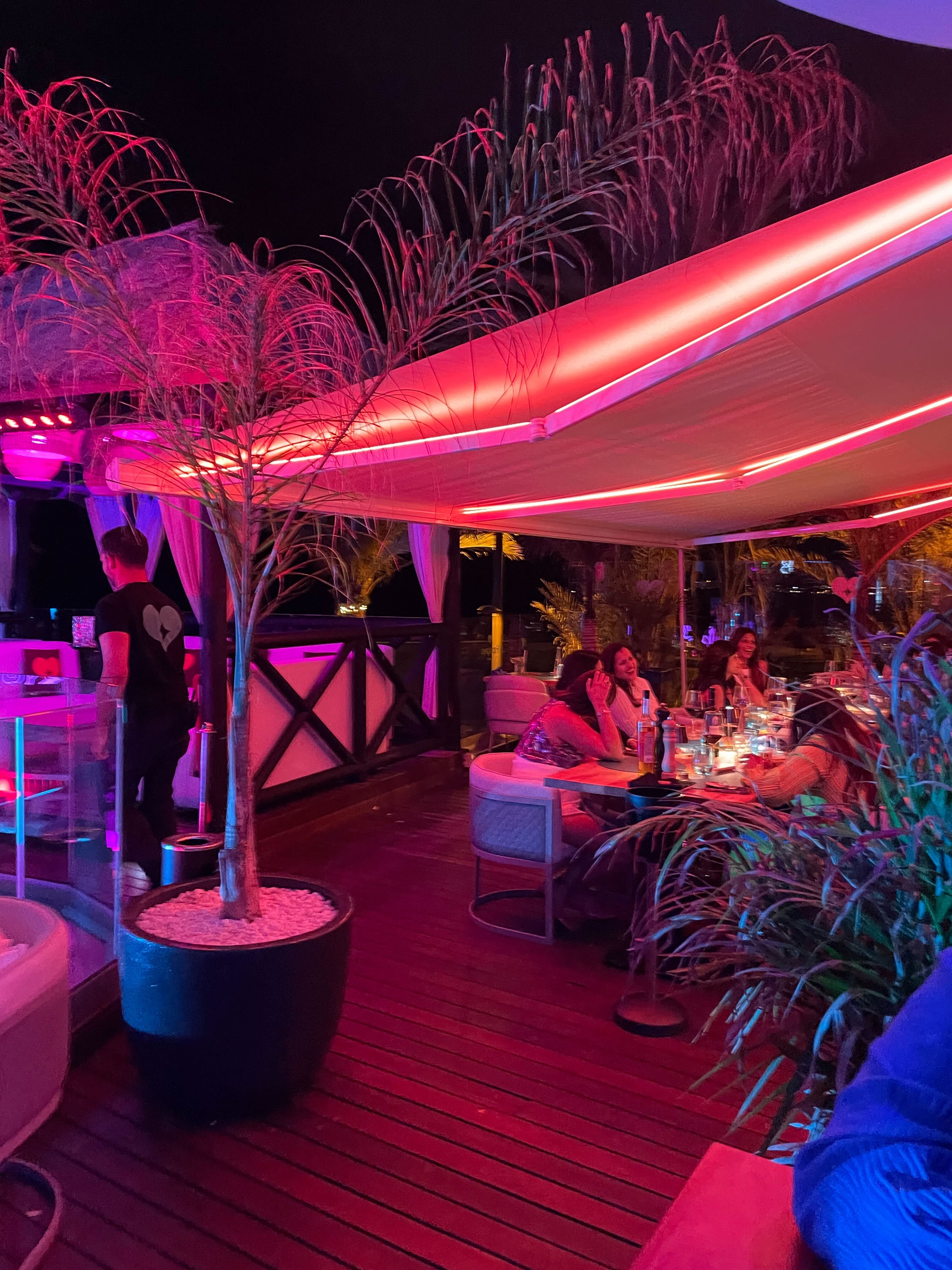 Papagayo’s nightclub is located at the end of Veronica’s strip in Playa de Las Americas