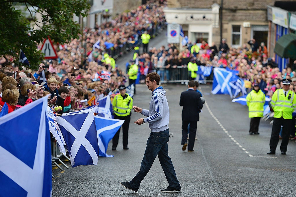 Thousands packed the streets of Dunblane when Murray returned in 2012 after winning Olympics gold and his first grand slam title at the US Open