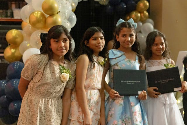 NUEVA YORK–MIGRANTES–FIN DE CLASES