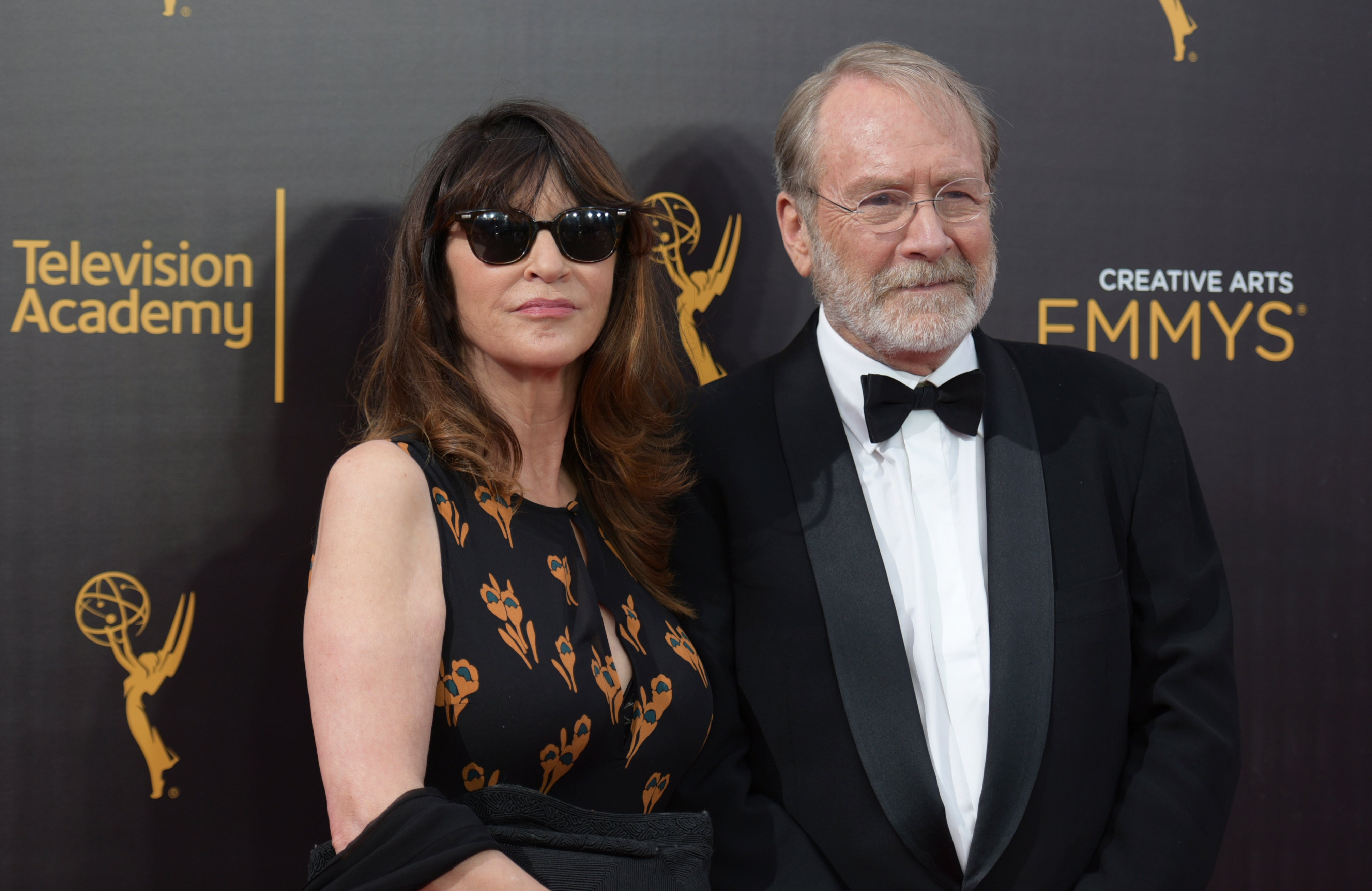 Mull with his wife, Wendy Haas, at the Creative Arts Emmy Awards in 2016