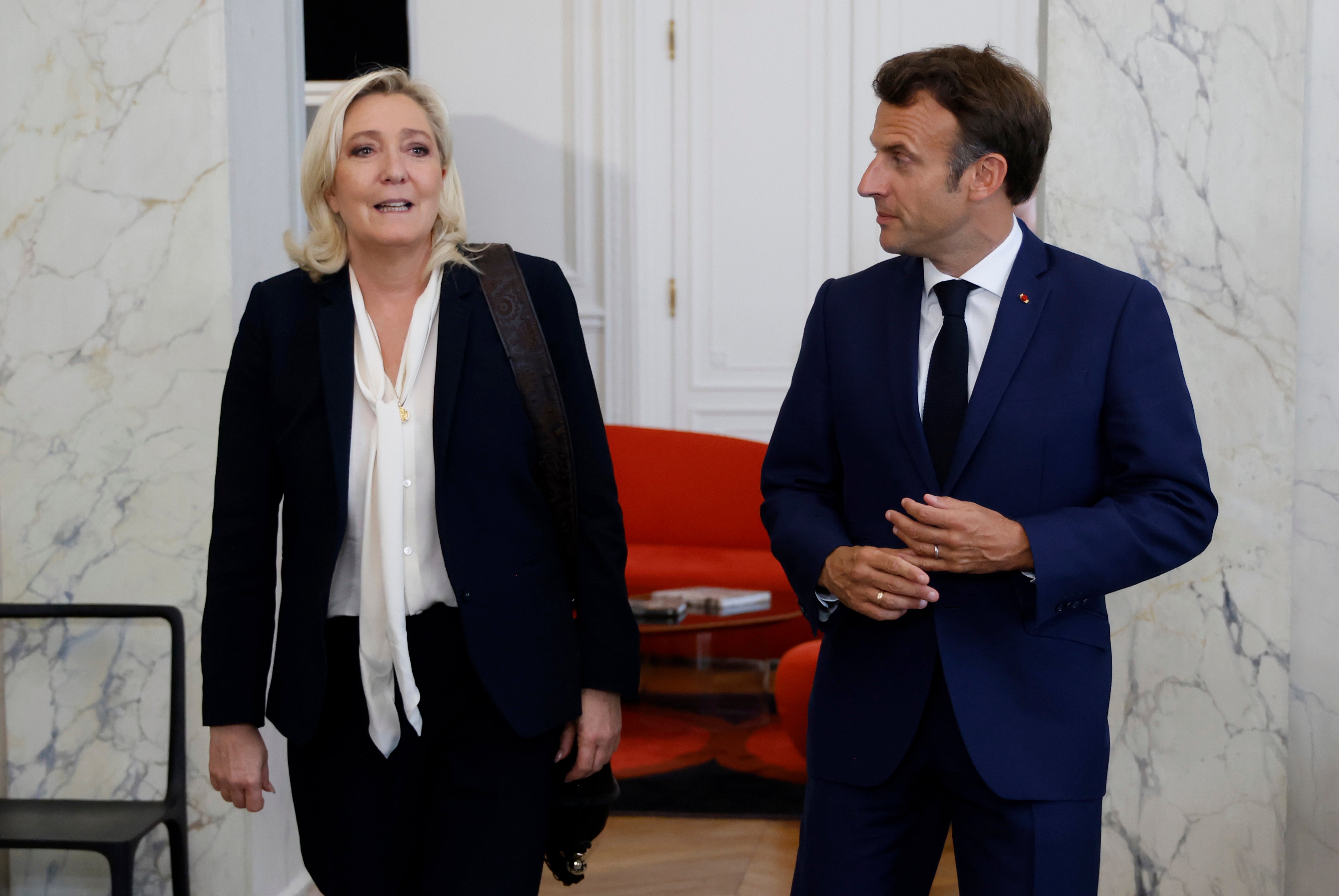 Why would Macron bring populism knocking at the door in France?