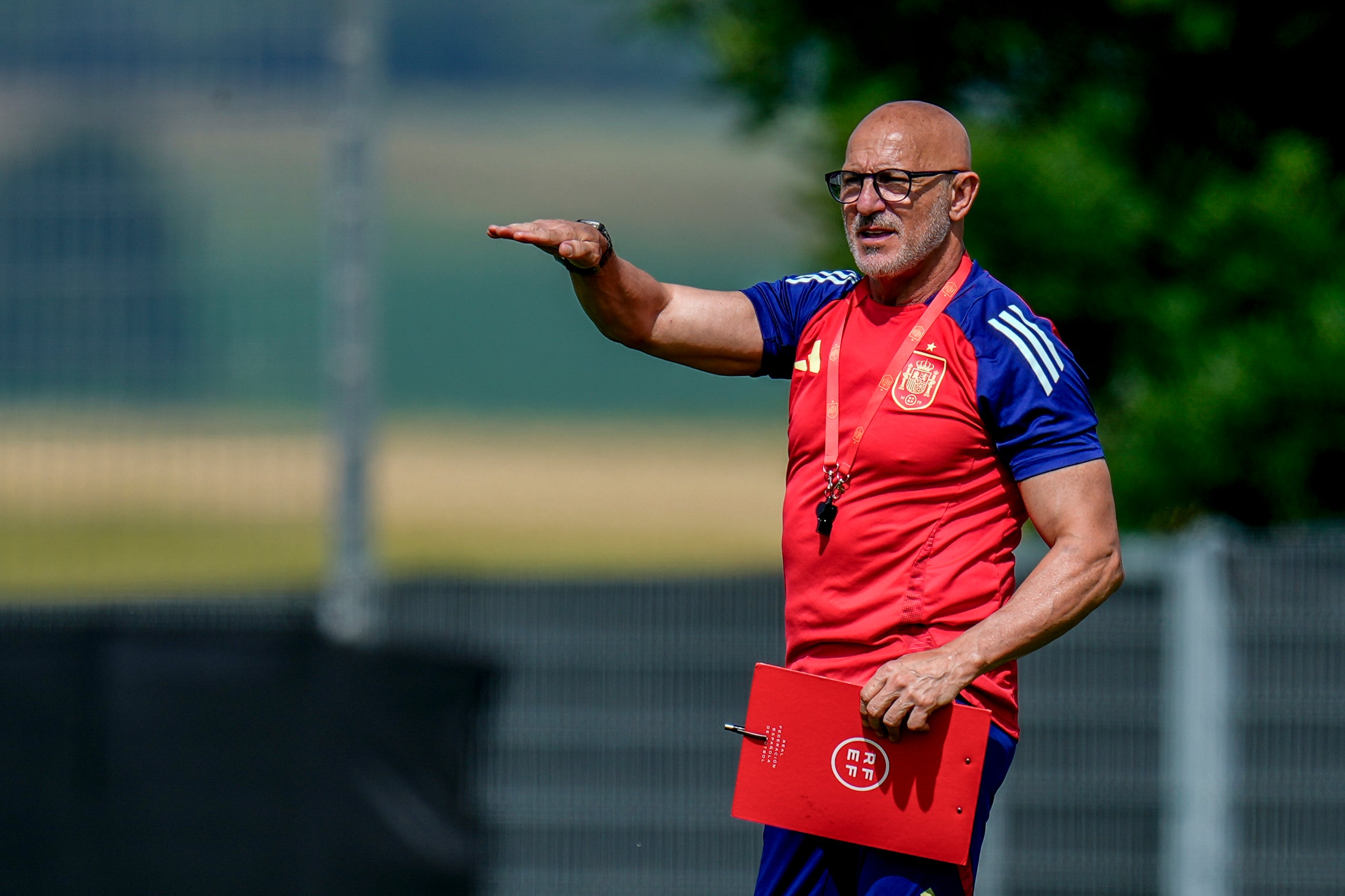 Spain's head coach Luis de la Fuente gestures during a training session