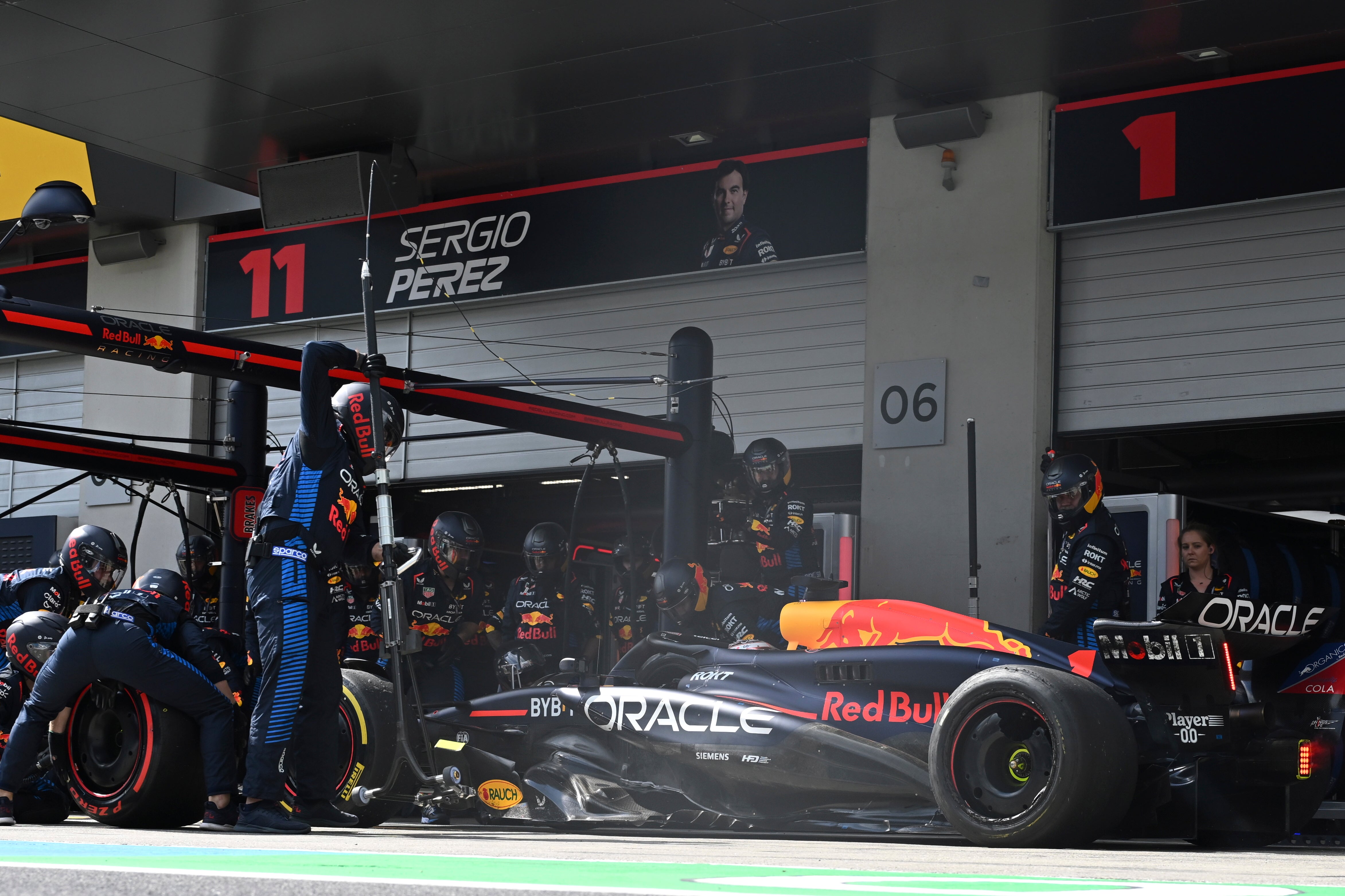A slow Max Verstappen pit stop gave Norris an opening back into the race for the lead