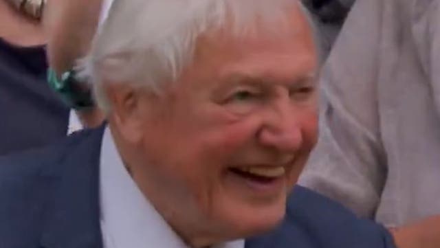 <p>Moment Wimbledon Centre Court crowd rises to clap and cheer arrival of David Attenborough.</p>