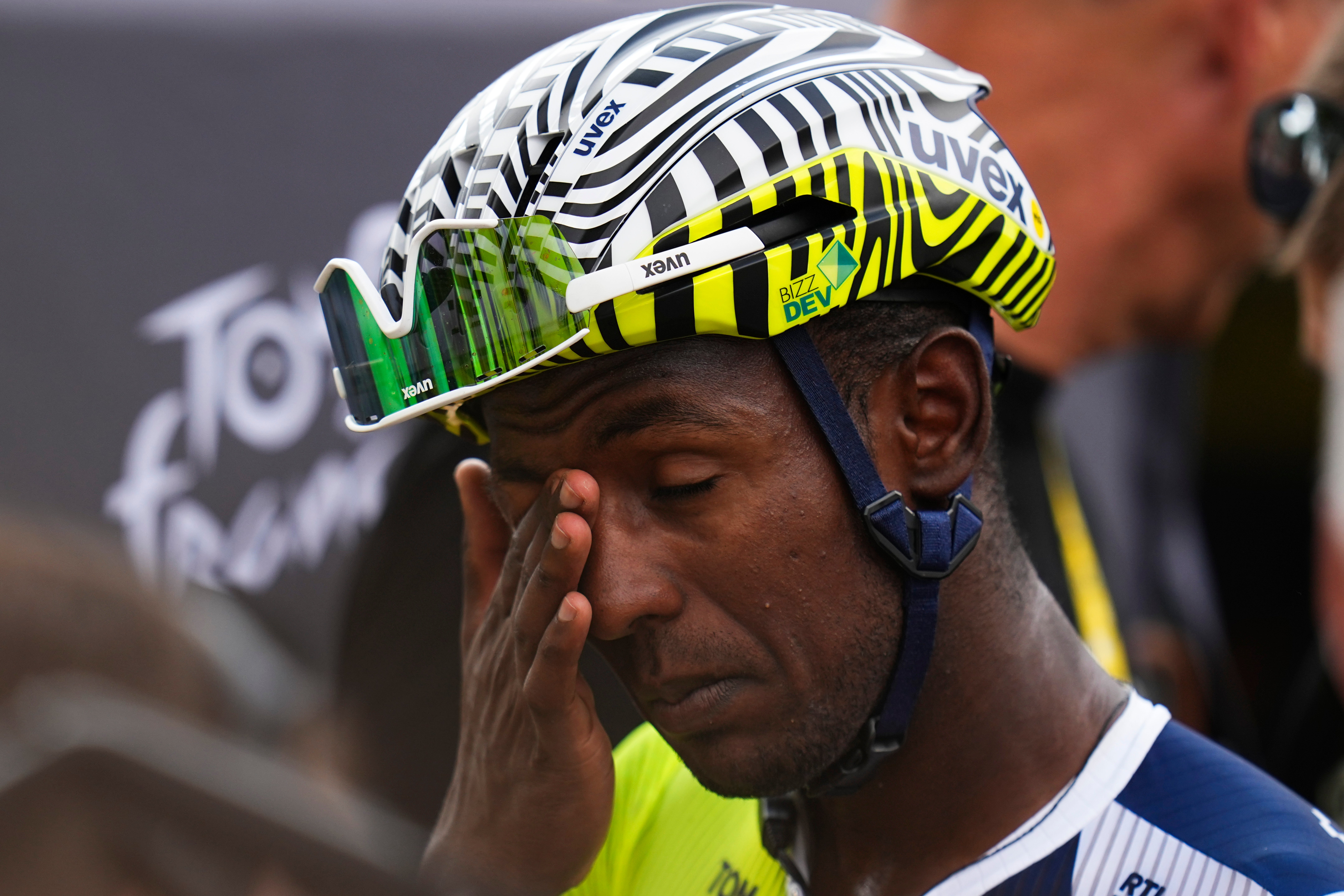 Biniam Girmay reacts to his stage win in Turin (Daniel Cole/AP)