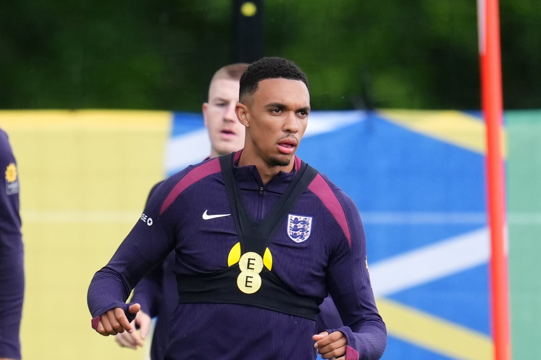 england football team, euro 2024, gareth southgate, trent alexander-arnold, gary neville, liverpool fc, trent alexander-arnold can dispel gareth southgate myth with obvious england change