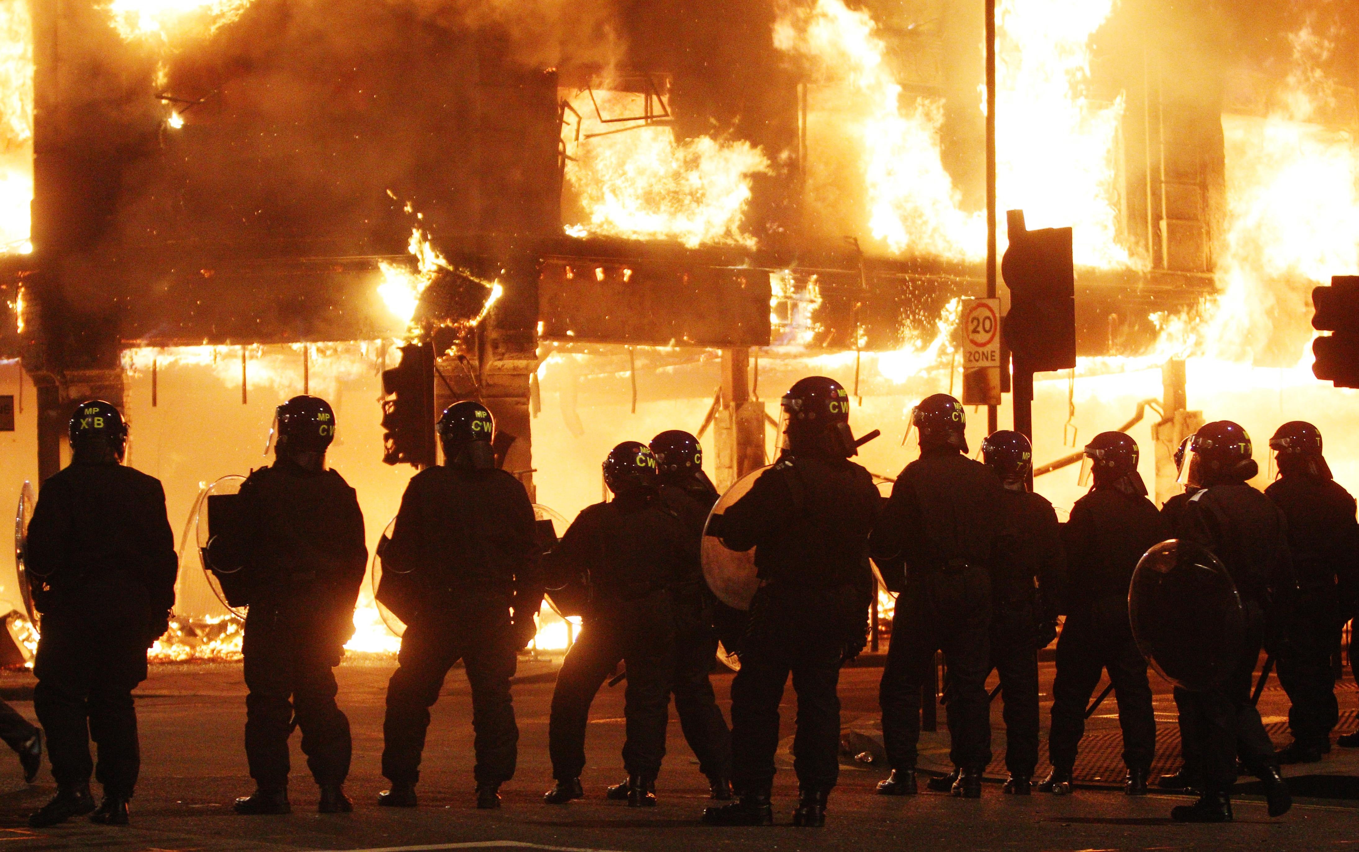 Rioters took to the streets of North London demanding ‘justice’ after the shooting of Mark Duggan in 2011 (Lewis Whyld/PA)