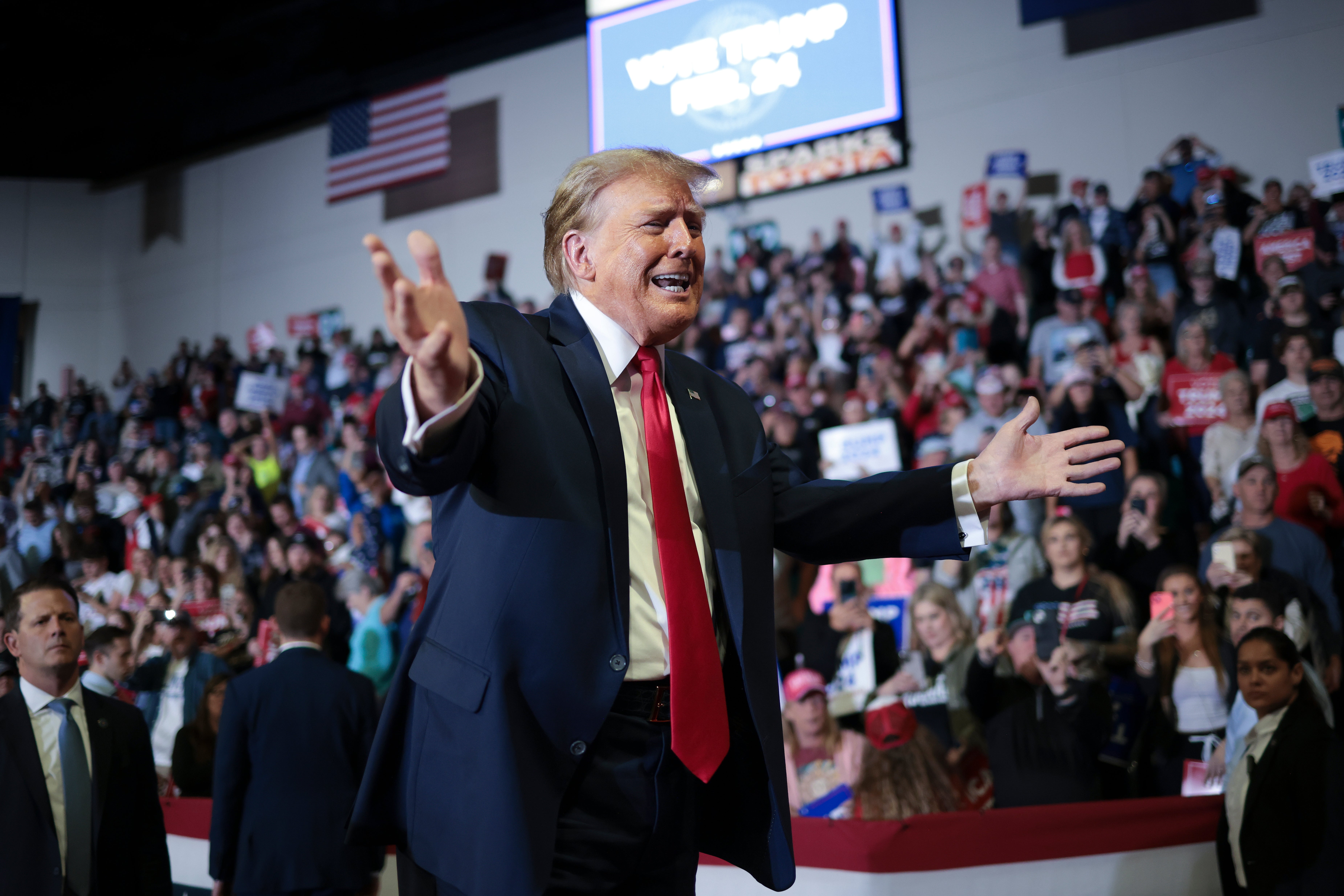 Donald Trump campaigns in Conway, South Carolina