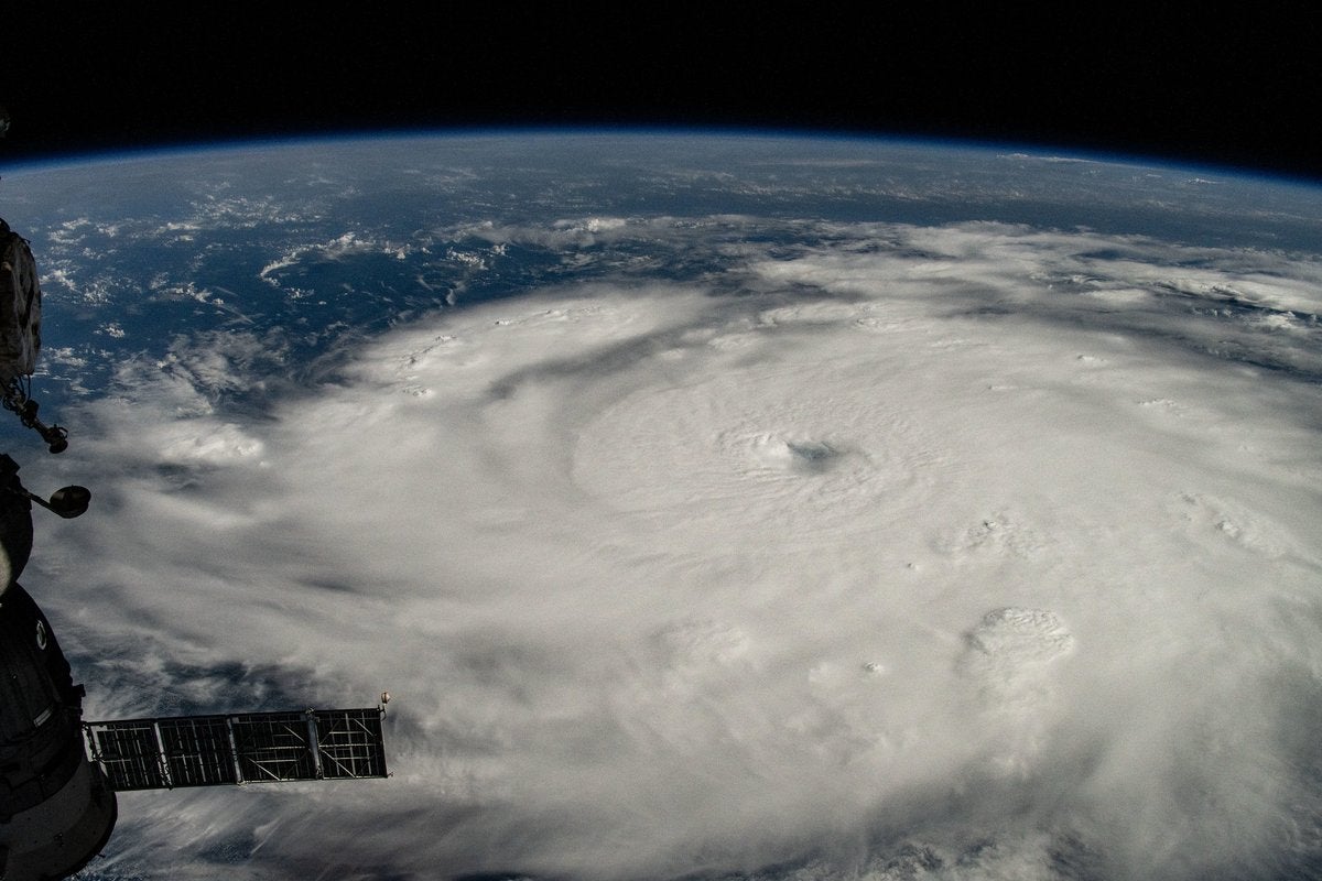 تم تصوير إعصار بريل من محطة الفضاء الدولية يوم الاثنين أثناء مروره عبر البحر الكاريبي